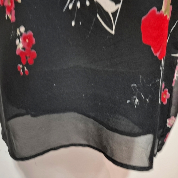 CHIC FLORAL SHEER LONG SLEEVE FULLY LINED DRESS - BLACK AND PINK - Picture 3 of 4